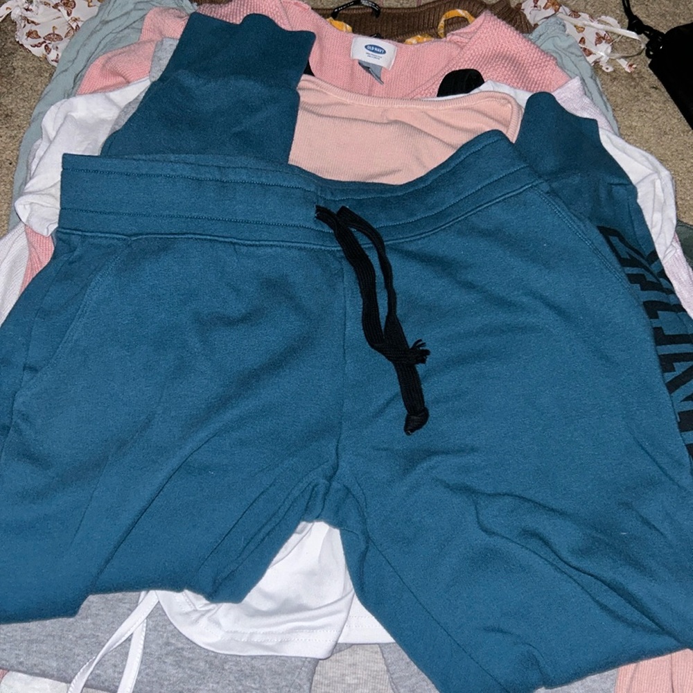 dark turqoise sweatpants
